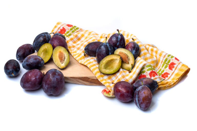 25 Different Types of Plums